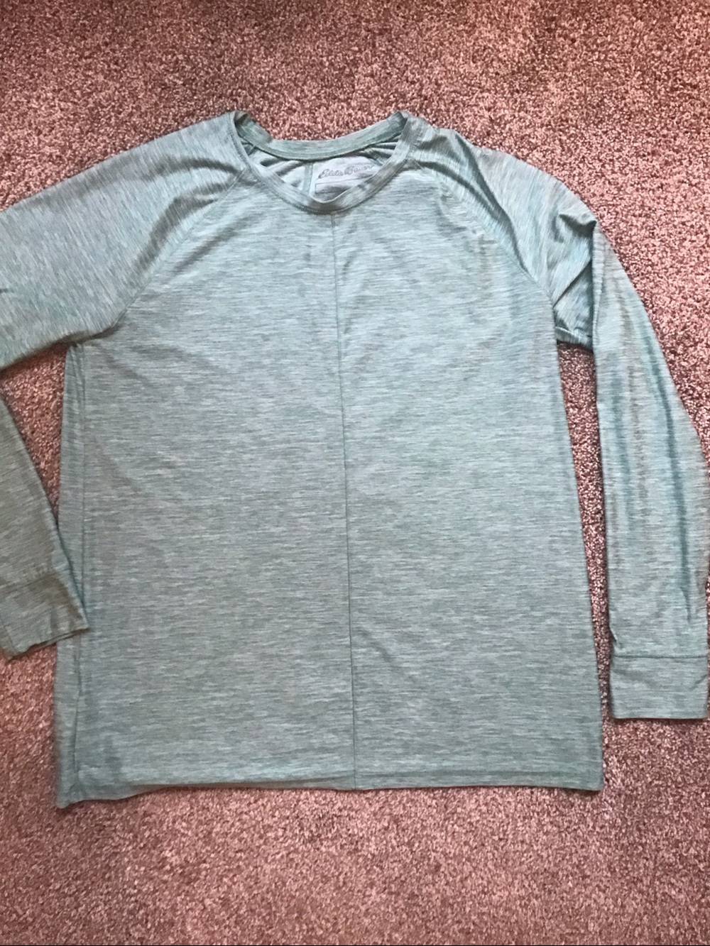 Eddie Bauer Long Sleeve T-Shirt 
Green , size Medium